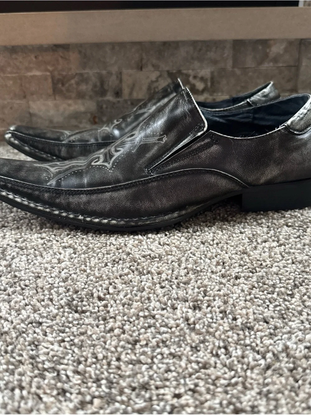 Aldo Men's Size 43 (9.5/10) Black Leather Slip-On Dress Shoes with Cross Detail